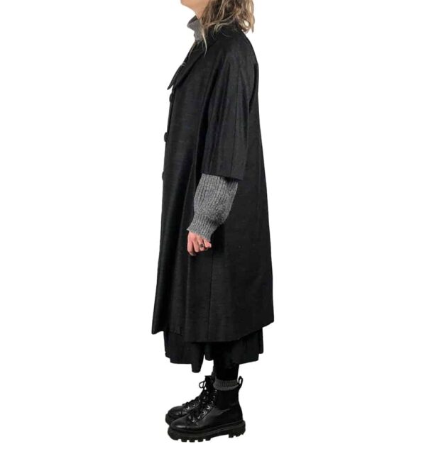 Soprabito taglio trapezio