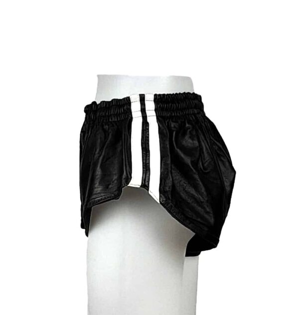 Short in pelle nero