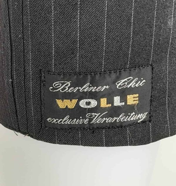 Gonna corta di jeans+giacca gessata nera