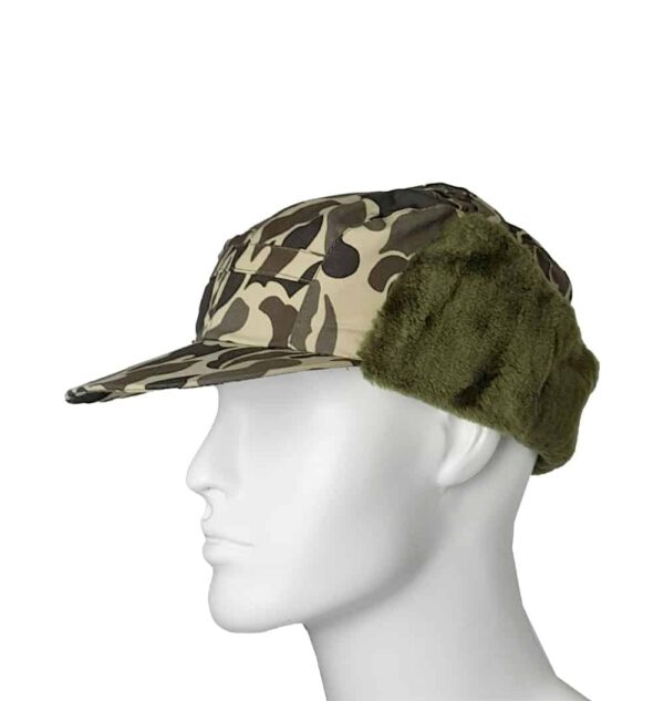 Cappello con paraorecchie.