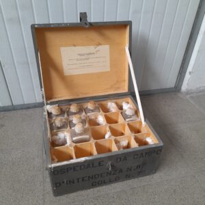 Q20 (4) CASSA LEGNO MILITARE VINTAGE